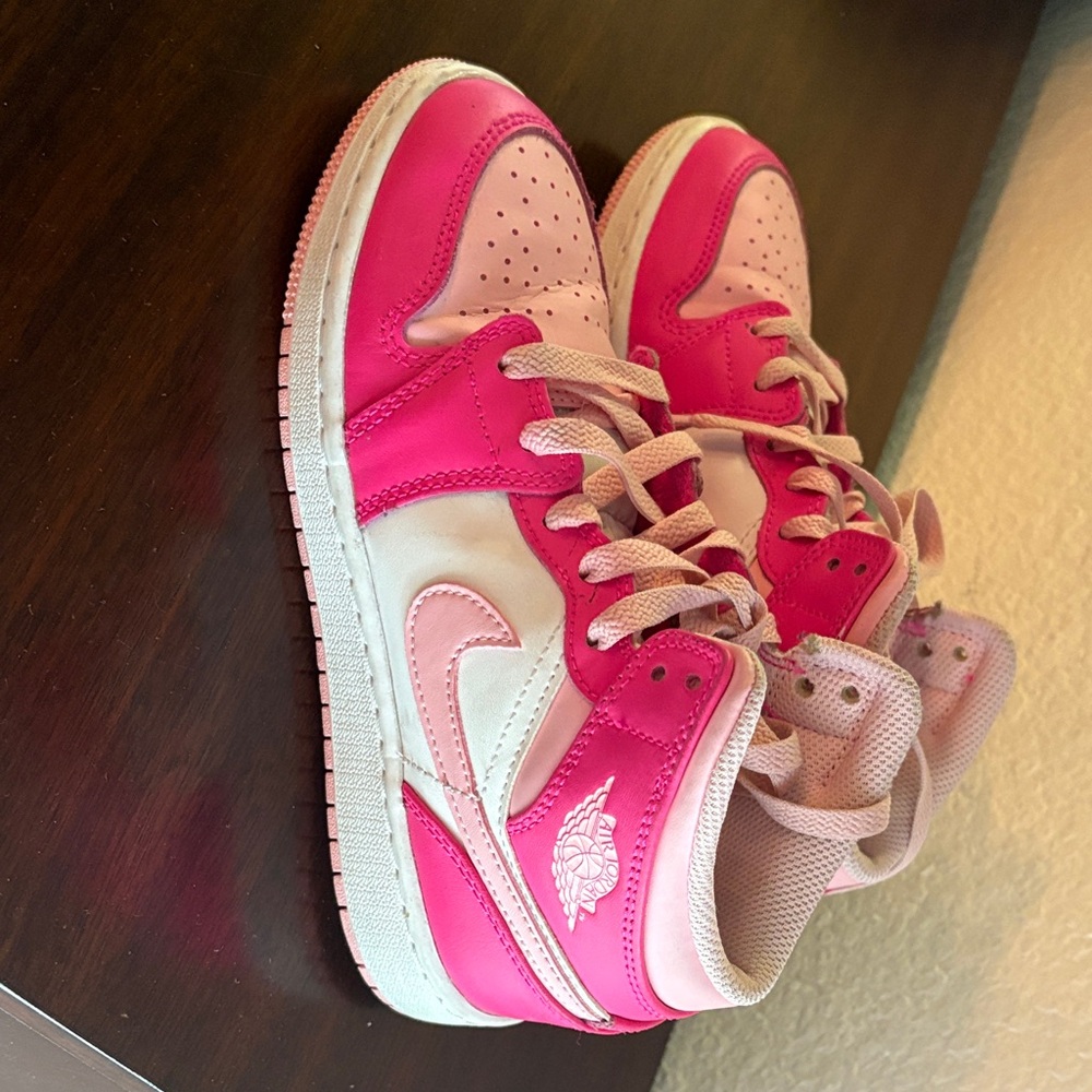 Nike Kids Pink and Cream Sneakers